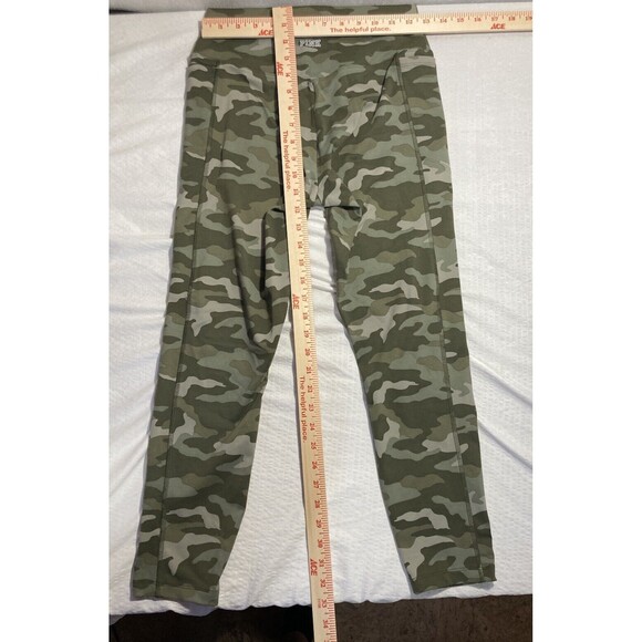 Victoria's Secret Ultimate PINK Camo High Waisted Athletic Leggings Size Medium - Picture 6 of 6